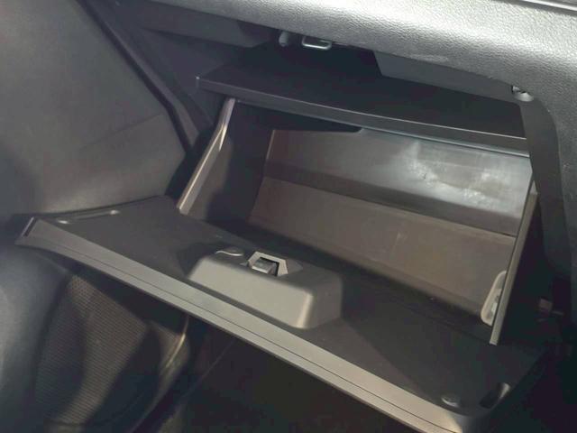 セレナ e-パワー ハイウェイスターV 純正ナビ 全方位カメラ ETC 両側電動スライドドア クルーズコントロール 純正アルミホイール 衝突被害軽減ブレーキ 電子パーキング オートブレーキホールド ステアリングスイッチ シートバックテーブル(48枚目)