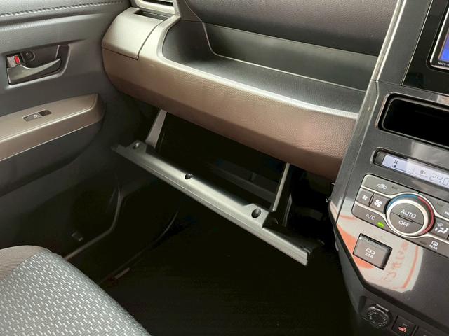 ルーミー G 純正ナビ バックカメラ Bluetooth接続 両側電動スライドドア 衝突被害軽減ブレーキ パーキングセンサー ステアリングスイッチ 前席シートヒーター シートバックテーブル USB充電 スマートキー(44枚目)