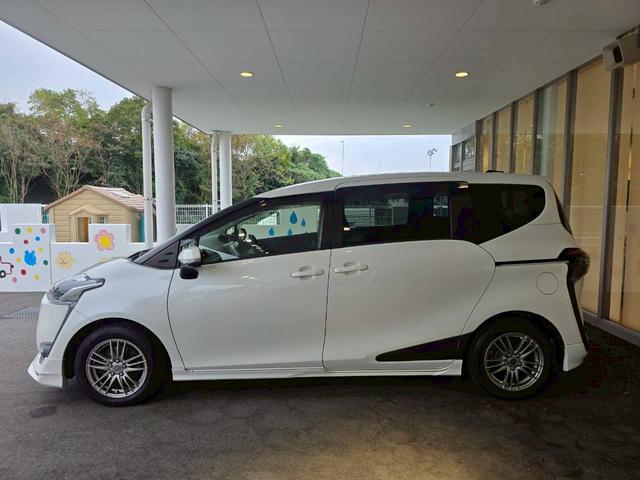 シエンタ G 純正ナビ バックカメラ Bluetooth接続 両側電動スライドドア アルミホイール 衝突被害軽減ブレーキ レーンキープアシスト スマートキー アイドリングストップ 横滑り防止機能 フォグライト(12枚目)