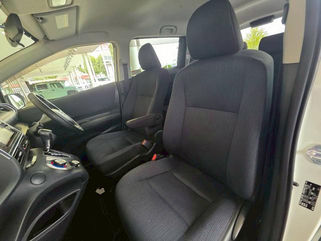 シエンタ G 純正ナビ バックカメラ Bluetooth接続 両側電動スライドドア アルミホイール 衝突被害軽減ブレーキ レーンキープアシスト スマートキー アイドリングストップ 横滑り防止機能 フォグライト(23枚目)