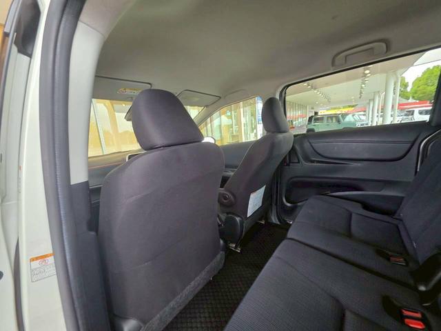 シエンタ G 純正ナビ バックカメラ Bluetooth接続 両側電動スライドドア アルミホイール 衝突被害軽減ブレーキ レーンキープアシスト スマートキー アイドリングストップ 横滑り防止機能 フォグライト(29枚目)