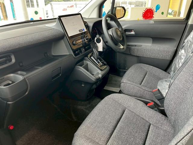 シエンタ ハイブリッドＺ　フルフラットシート　エアバック　キーレスエントリー　イモビライザー　ナビ　バックモニター　ＬＥＤヘッドライト　横滑り防止　スマートキー　ＵＳＢ（23枚目）