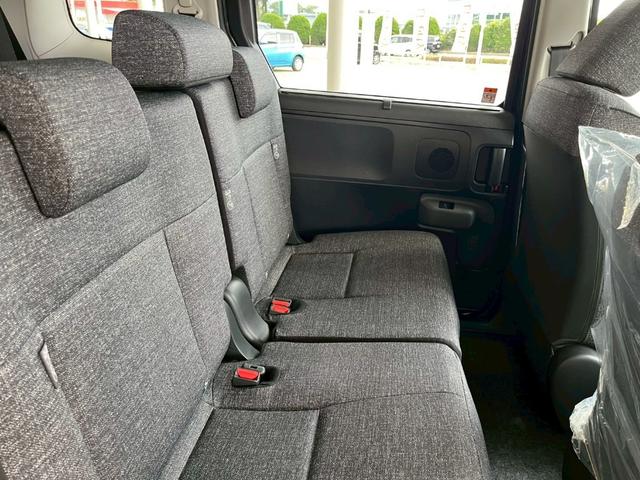 シエンタ ハイブリッドＺ　フルフラットシート　エアバック　キーレスエントリー　イモビライザー　ナビ　バックモニター　ＬＥＤヘッドライト　横滑り防止　スマートキー　ＵＳＢ（29枚目）