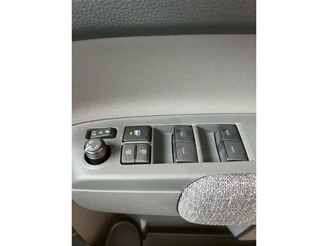 シエンタ ハイブリッドＺ　フルフラットシート　エアバック　キーレスエントリー　イモビライザー　ナビ　バックモニター　ＬＥＤヘッドライト　横滑り防止　スマートキー　ＵＳＢ（40枚目）