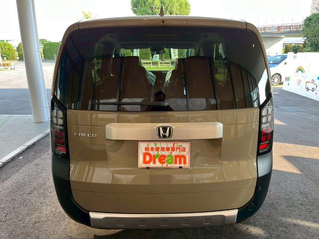 フリード クロスター クリアランスソナー オートクルーズコントロール レーンアシスト 衝突被害軽減システム 両側電動スライドドア オートライト LEDヘッドランプ スマートキー 電動格納ミラー シートヒーター 3列シート(20枚目)