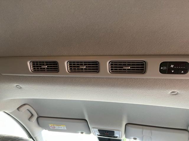 フリード クロスター クリアランスソナー オートクルーズコントロール レーンアシスト 衝突被害軽減システム 両側電動スライドドア オートライト LEDヘッドランプ スマートキー 電動格納ミラー シートヒーター 3列シート(36枚目)