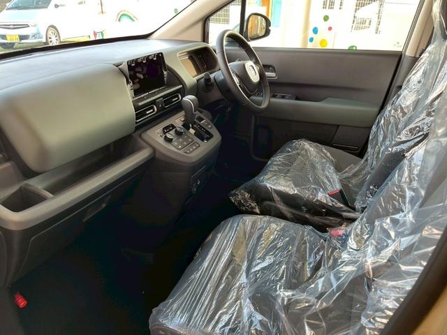 フリード クロスター クリアランスソナー オートクルーズコントロール レーンアシスト 衝突被害軽減システム 両側電動スライドドア オートライト LEDヘッドランプ スマートキー 電動格納ミラー シートヒーター 3列シート(38枚目)