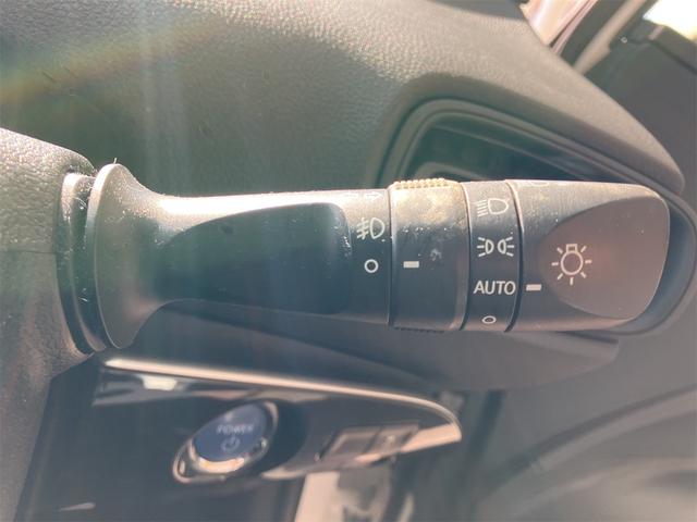 トヨタ プリウス 23枚目