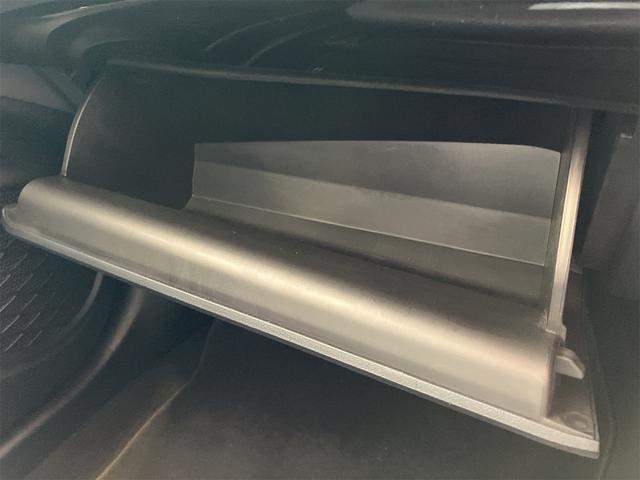 トヨタ プリウス 44枚目