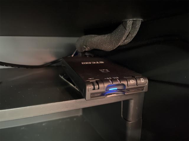 ノート e-パワーニスモ 全周囲カメラ ナビ TV クリアランスソナー 衝突被害軽減システム アルミホイール オートライト スマートキー AT CD DVD再生 ブルーレイ ミュージックプレイヤー接続可 エアコン(7枚目)