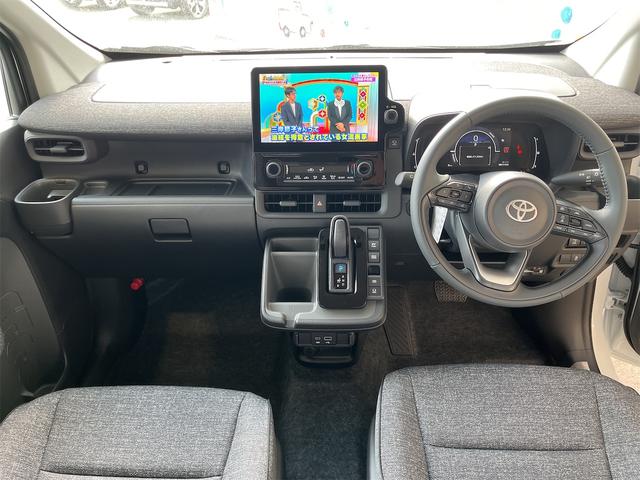 シエンタ ハイブリッドZ 全周囲カメラ TV クリアランスソナー オートクルーズコントロール レーンアシスト 衝突被害軽減システム 両側電動スライドドア オートマチックハイビーム オートライト LEDヘッドランプ スマートキー(9枚目)