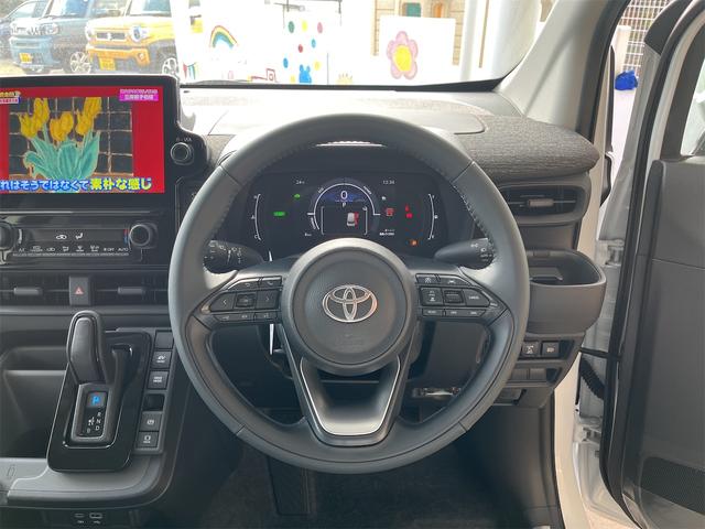 シエンタ ハイブリッドZ 全周囲カメラ TV クリアランスソナー オートクルーズコントロール レーンアシスト 衝突被害軽減システム 両側電動スライドドア オートマチックハイビーム オートライト LEDヘッドランプ スマートキー(10枚目)