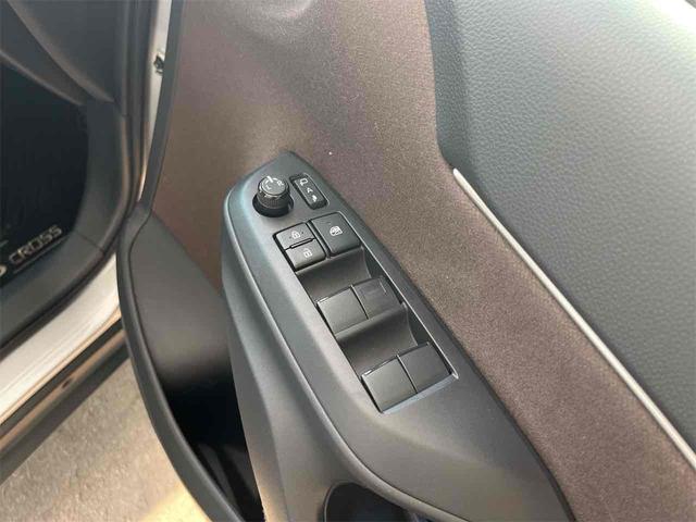 ヤリスクロス X ETC バックカメラ クリアランスソナー オートクルーズコントロール レーンアシスト 衝突被害軽減システム ナビ TV オートマチックハイビーム オートライト LEDヘッドランプ 電動リアゲート(33枚目)