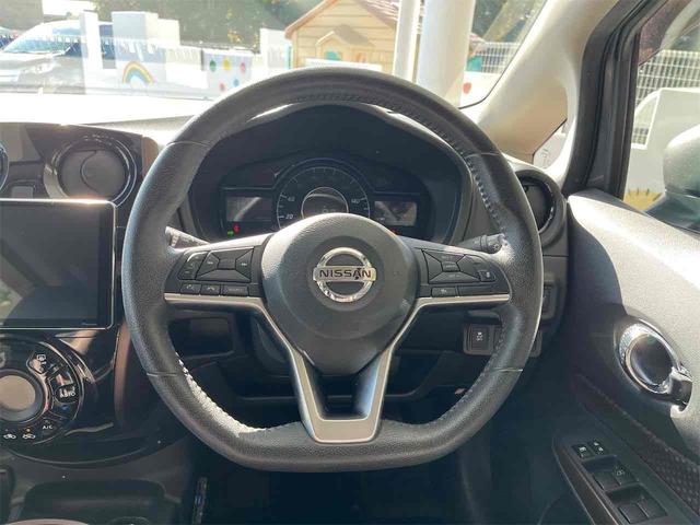 ノート e-パワー メダリスト ETC 全周囲カメラ デジタルインナーミラー クリアランスソナー オートクルーズコントロール レーンアシスト 衝突被害軽減システム アルミホイール オートライト LEDヘッドランプ スマートキー(10枚目)