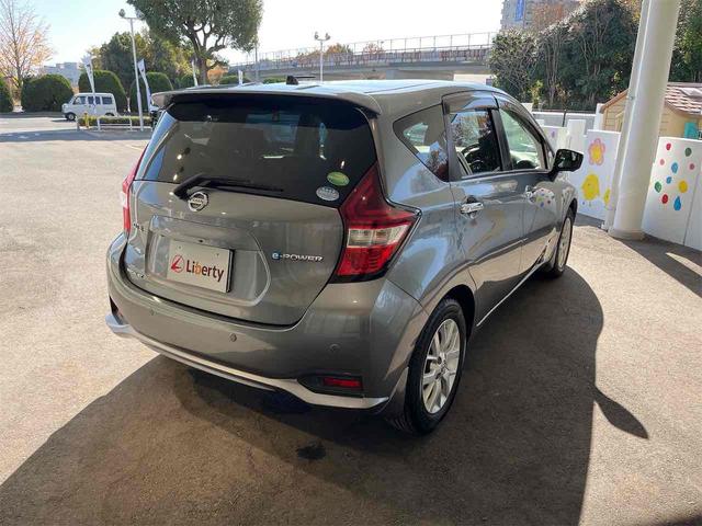 ノート e-パワー メダリスト ETC 全周囲カメラ デジタルインナーミラー クリアランスソナー オートクルーズコントロール レーンアシスト 衝突被害軽減システム アルミホイール オートライト LEDヘッドランプ スマートキー(20枚目)