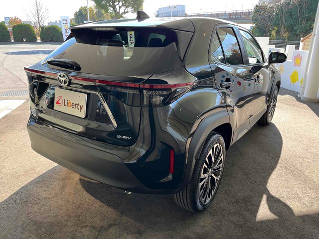 ヤリスクロス ハイブリッドＺ　純正ディスプレイオーディオ　全周囲カメラ　クリアランスソナー　クルーズコントロール　レーンアシスト　パワーシート　衝突被害軽減システム　オートマチックハイビーム　ＬＥＤヘッドランプ　アルミホイール（14枚目）