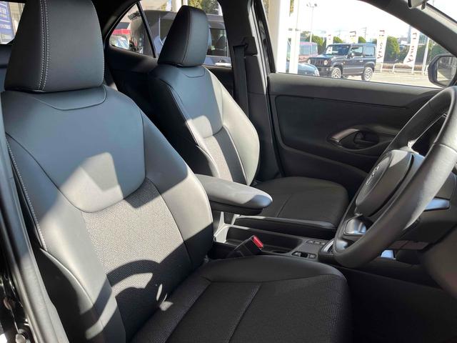 ヤリスクロス ハイブリッドＺ　純正ディスプレイオーディオ　全周囲カメラ　クリアランスソナー　クルーズコントロール　レーンアシスト　パワーシート　衝突被害軽減システム　オートマチックハイビーム　ＬＥＤヘッドランプ　アルミホイール（18枚目）