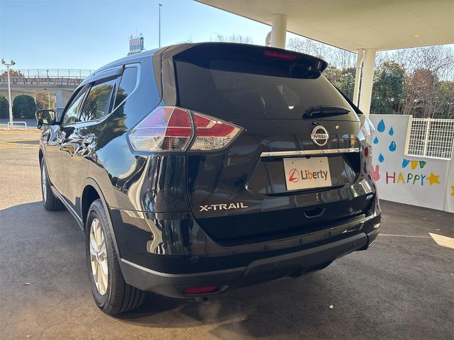 エクストレイル ２０Ｘ　エマージェンシーブレーキパッケージ　純正ナビ　バックカメラ　クリアランスソナー　衝突被害軽減システム　ＴＶ　オートライト　純正アルミホイール　スマートキー　アイドリングストップ　電動格納ミラー　シートヒーター　ＣＶＴ　盗難防止システム（12枚目）