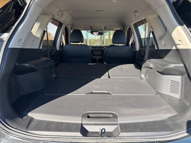 エクストレイル ２０Ｘ　エマージェンシーブレーキパッケージ　純正ナビ　バックカメラ　クリアランスソナー　衝突被害軽減システム　ＴＶ　オートライト　純正アルミホイール　スマートキー　アイドリングストップ　電動格納ミラー　シートヒーター　ＣＶＴ　盗難防止システム（15枚目）