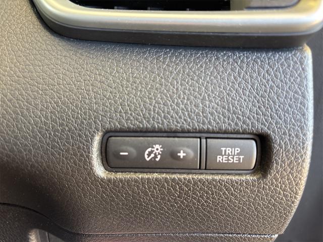 エクストレイル ２０Ｘ　エマージェンシーブレーキパッケージ　純正ナビ　バックカメラ　クリアランスソナー　衝突被害軽減システム　ＴＶ　オートライト　純正アルミホイール　スマートキー　アイドリングストップ　電動格納ミラー　シートヒーター　ＣＶＴ　盗難防止システム（34枚目）