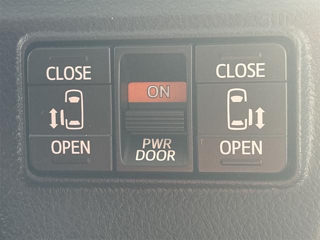 シエンタ ハイブリッドG クエロ 社外ナビ ETC バックカメラ 両側電動スライドドア TV レーンアシスト 衝突被害軽減システム オートマチックハイビーム オートライト LEDヘッドランプ スマートキー CVT(8枚目)