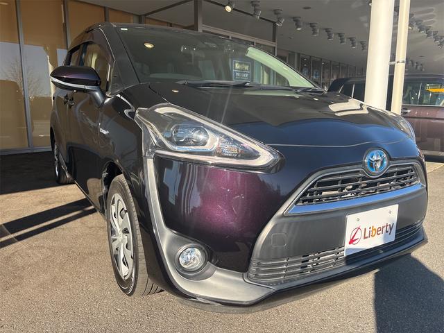 シエンタ ハイブリッドG クエロ 社外ナビ ETC バックカメラ 両側電動スライドドア TV レーンアシスト 衝突被害軽減システム オートマチックハイビーム オートライト LEDヘッドランプ スマートキー CVT(11枚目)