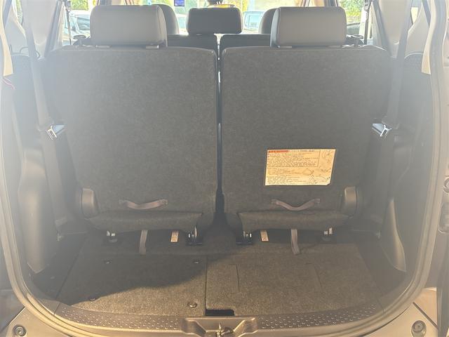 シエンタ ハイブリッドG クエロ 社外ナビ ETC バックカメラ 両側電動スライドドア TV レーンアシスト 衝突被害軽減システム オートマチックハイビーム オートライト LEDヘッドランプ スマートキー CVT(16枚目)