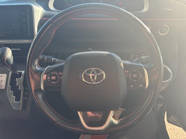 シエンタ ハイブリッドG クエロ 社外ナビ ETC バックカメラ 両側電動スライドドア TV レーンアシスト 衝突被害軽減システム オートマチックハイビーム オートライト LEDヘッドランプ スマートキー CVT(22枚目)