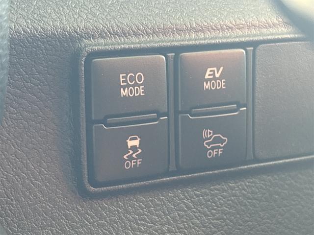 シエンタ ハイブリッドG クエロ 社外ナビ ETC バックカメラ 両側電動スライドドア TV レーンアシスト 衝突被害軽減システム オートマチックハイビーム オートライト LEDヘッドランプ スマートキー CVT(28枚目)