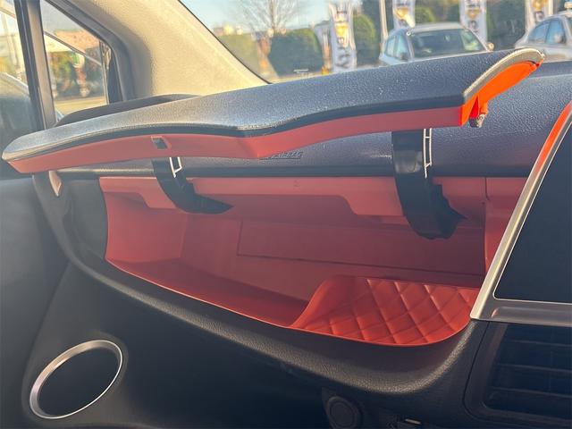 シエンタ ハイブリッドG クエロ 社外ナビ ETC バックカメラ 両側電動スライドドア TV レーンアシスト 衝突被害軽減システム オートマチックハイビーム オートライト LEDヘッドランプ スマートキー CVT(37枚目)