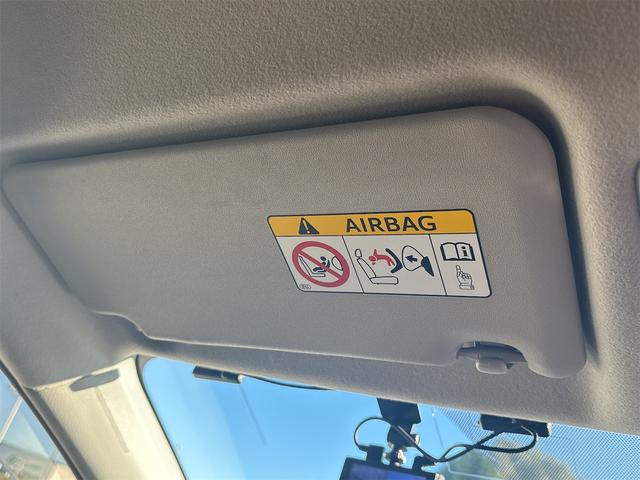 シエンタ ハイブリッドG クエロ 社外ナビ ETC バックカメラ 両側電動スライドドア TV レーンアシスト 衝突被害軽減システム オートマチックハイビーム オートライト LEDヘッドランプ スマートキー CVT(40枚目)