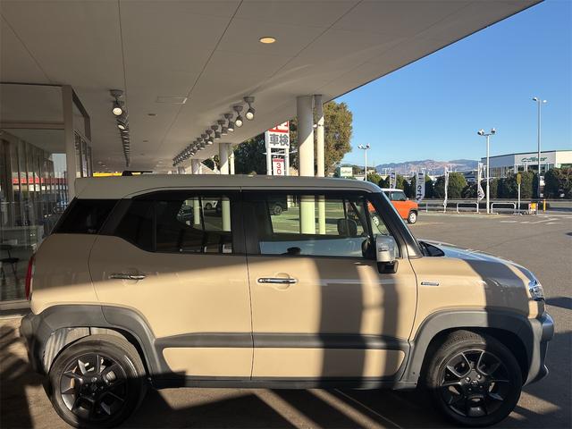 クロスビー ハイブリッドＭＺ　純正ナビ　ＥＴＣ　バックカメラ　サイドカメラ　クリアランスソナー　オートクルーズコントロール　レーンアシスト　衝突被害軽減システム　オートライト　ＬＥＤヘッドランプ　純正アルミホイール　スマートキー（11枚目）