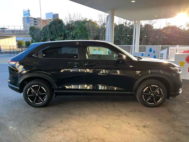 ヴェゼル ｅ：ＨＥＶ　Ｘ　社外ナビ　ＥＴＣ　バックカメラ　クリアランスソナー　オートクルーズコントロール　レーンアシスト　衝突被害軽減システム　ＴＶ　オートライト　ＬＥＤヘッドランプ　純正アルミホイール　スマートキー（11枚目）