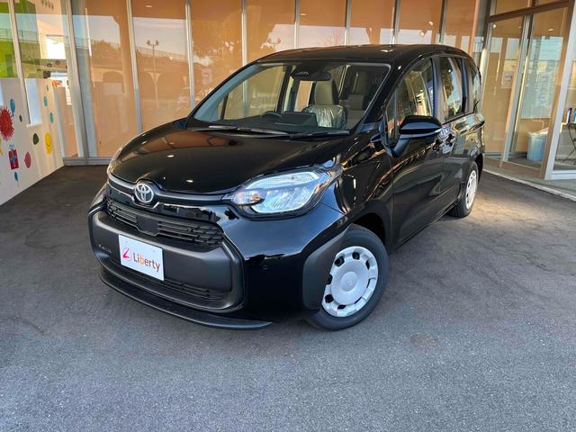 シエンタ ハイブリッドＸ　片側電動スライドドア　クリアランスソナー　オートクルーズコントロール　レーンアシスト　衝突被害軽減システム　オートマチックハイビーム　オートライト　ＬＥＤヘッドランプ　スマートキー　電動格納ミラー（5枚目）