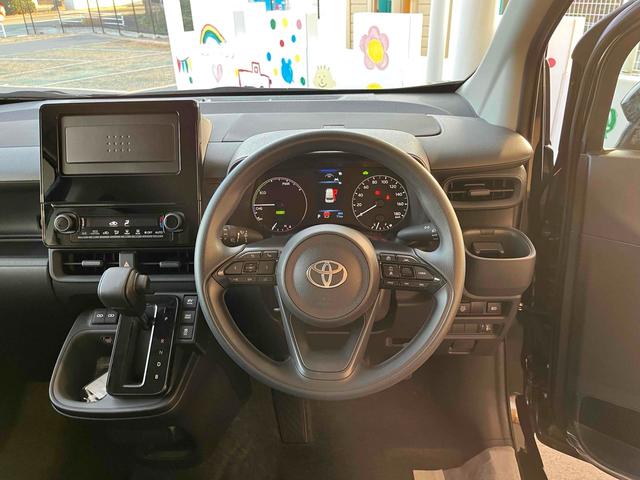 シエンタ ハイブリッドＸ　片側電動スライドドア　クリアランスソナー　オートクルーズコントロール　レーンアシスト　衝突被害軽減システム　オートマチックハイビーム　オートライト　ＬＥＤヘッドランプ　スマートキー　電動格納ミラー（20枚目）