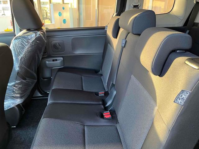 シエンタ ハイブリッドＸ　片側電動スライドドア　クリアランスソナー　オートクルーズコントロール　レーンアシスト　衝突被害軽減システム　オートマチックハイビーム　オートライト　ＬＥＤヘッドランプ　スマートキー　電動格納ミラー（30枚目）