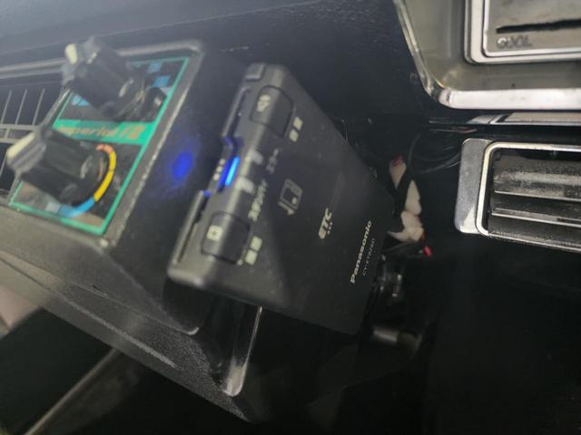 グロリア スーパーデラックス　スーパーデラックス・エアコン・ＥＴＣ・ラジオ・革シート・ベンチシート・コラム４ＭＴ・タテグロ・Ｇ７型エンジン（45枚目）