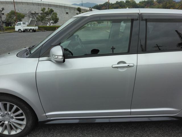 スイフト スポーツ　純正５速ＭＴ・ナビゲーション・ワンセグＴＶ・バックカメラ・ドライブレコーダー・ＨＩＤヘッドライト・フォグライト・純正アルミホイール・ＥＴＣ・純正スポーツシート・スマートキー・オートエアコン（6枚目）