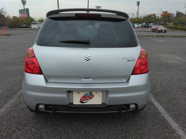 スイフト スポーツ　純正５速ＭＴ・ナビゲーション・ワンセグＴＶ・バックカメラ・ドライブレコーダー・ＨＩＤヘッドライト・フォグライト・純正アルミホイール・ＥＴＣ・純正スポーツシート・スマートキー・オートエアコン（9枚目）