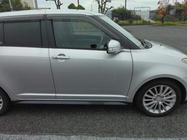 スイフト スポーツ　純正５速ＭＴ・ナビゲーション・ワンセグＴＶ・バックカメラ・ドライブレコーダー・ＨＩＤヘッドライト・フォグライト・純正アルミホイール・ＥＴＣ・純正スポーツシート・スマートキー・オートエアコン（12枚目）