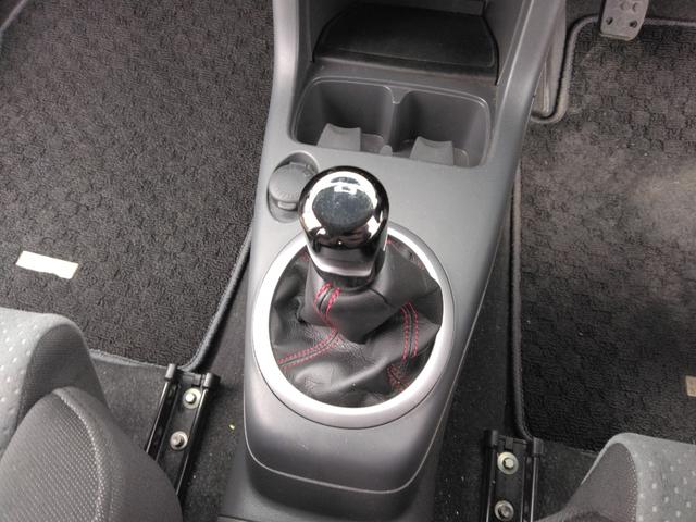 スイフト スポーツ　純正５速ＭＴ・ナビゲーション・ワンセグＴＶ・バックカメラ・ドライブレコーダー・ＨＩＤヘッドライト・フォグライト・純正アルミホイール・ＥＴＣ・純正スポーツシート・スマートキー・オートエアコン（24枚目）