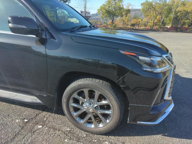 ＬＸ ＬＸ５７０　ムーンルーフ・本革電動シート・シートエアコン・電動リアゲート・純正ナビ・Ｂｌｕｅｔｏｏｔｈ機能・フルセグＴＶ・ドライブレコーダー・クルーズコントロール・３６０°パノラマビューカメラ・クールボックス（13枚目）