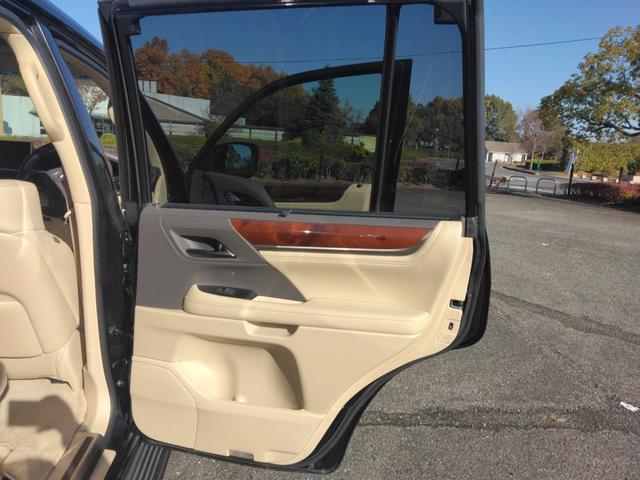 ＬＸ ＬＸ５７０　ムーンルーフ・本革電動シート・シートエアコン・電動リアゲート・純正ナビ・Ｂｌｕｅｔｏｏｔｈ機能・フルセグＴＶ・ドライブレコーダー・クルーズコントロール・３６０°パノラマビューカメラ・クールボックス（21枚目）