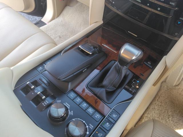 ＬＸ ＬＸ５７０　ムーンルーフ・本革電動シート・シートエアコン・電動リアゲート・純正ナビ・Ｂｌｕｅｔｏｏｔｈ機能・フルセグＴＶ・ドライブレコーダー・クルーズコントロール・３６０°パノラマビューカメラ・クールボックス（35枚目）