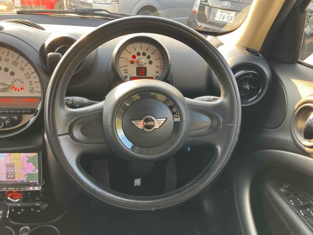 ＭＩＮＩ 　ＥＴＣ　バックカメラ　ナビ　ＴＶ　アルミホイール　キーレスエントリー　ＡＴ　盗難防止システム　ＡＢＳ　ＥＳＣ　ＣＤ　ＵＳＢ　ミュージックプレイヤー接続可　Ｂｌｕｅｔｏｏｔｈ　エアコン（3枚目）