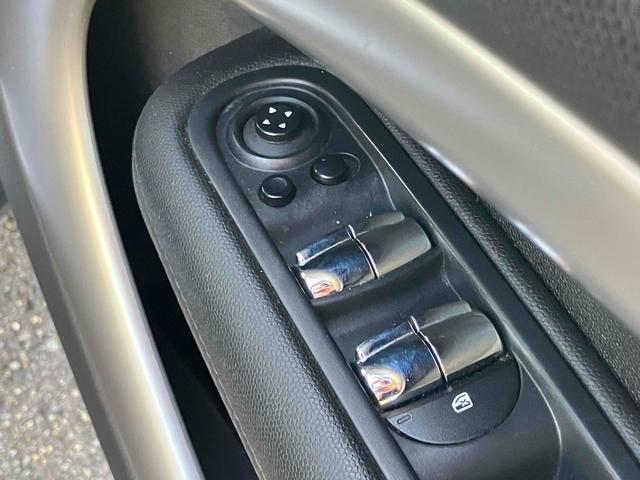 ＭＩＮＩ 　ＥＴＣ　バックカメラ　ナビ　ＴＶ　アルミホイール　キーレスエントリー　ＡＴ　盗難防止システム　ＡＢＳ　ＥＳＣ　ＣＤ　ＵＳＢ　ミュージックプレイヤー接続可　Ｂｌｕｅｔｏｏｔｈ　エアコン（11枚目）