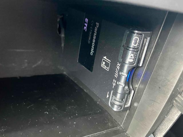 ムーヴ カスタム　ＲＳリミテッド　ＥＴＣ　ナビ　ＨＩＤ　キーレスエントリー　電動格納ミラー　ベンチシート　ＡＴ　ＡＢＳ　アルミホイール　衝突安全ボディ　エアコン　パワーステアリング　パワーウィンドウ（6枚目）