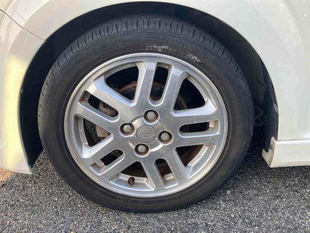 ムーヴ カスタム　ＲＳリミテッド　ＥＴＣ　ナビ　ＨＩＤ　キーレスエントリー　電動格納ミラー　ベンチシート　ＡＴ　ＡＢＳ　アルミホイール　衝突安全ボディ　エアコン　パワーステアリング　パワーウィンドウ（16枚目）