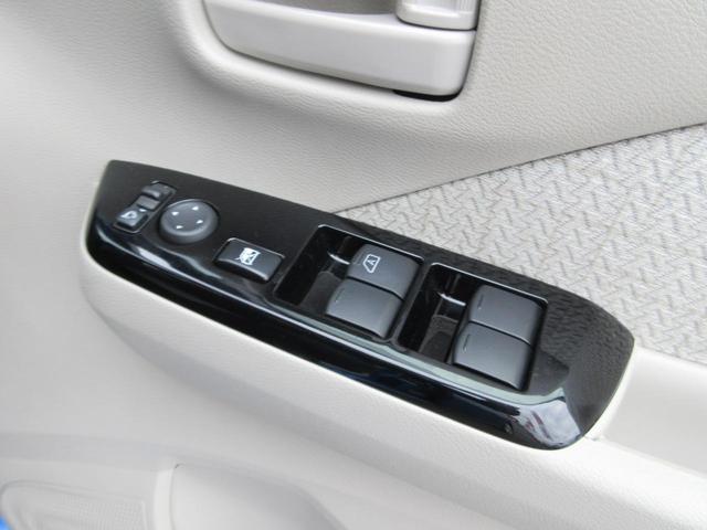 X 安全ブレーキ・コーナーセンサー・純正ナビ・Bluetooth・フルセグTV・バックカメラ・ETC・ハロゲンライト(20枚目)
