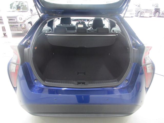 A 禁煙車 BSM LDA HUD 衝突軽減 クルーズコントロール コーナーセンサー LEDヘッドライト 純正7型ナビ CD DVD Bluetooth フルセグTV ドライブレコーダー バックカメラ(8枚目)